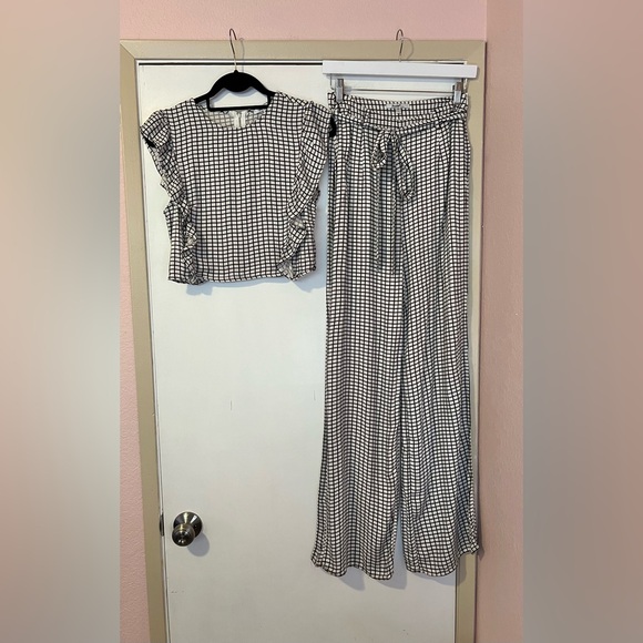 Checkered Ruffle Top & Palazzo Pants Set - Picture 7 of 15